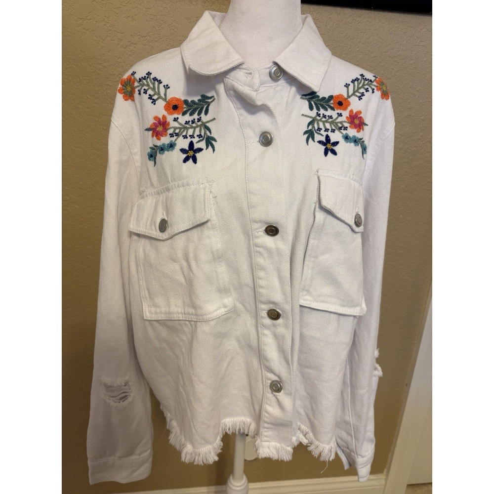 Bunulu White Lightweight Floral Embroidered Distressed Jean Jacket, XL, NWT‎